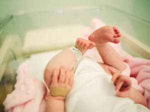 مشکلات کودکان آی وی اف - بهناز عطارشاکری
